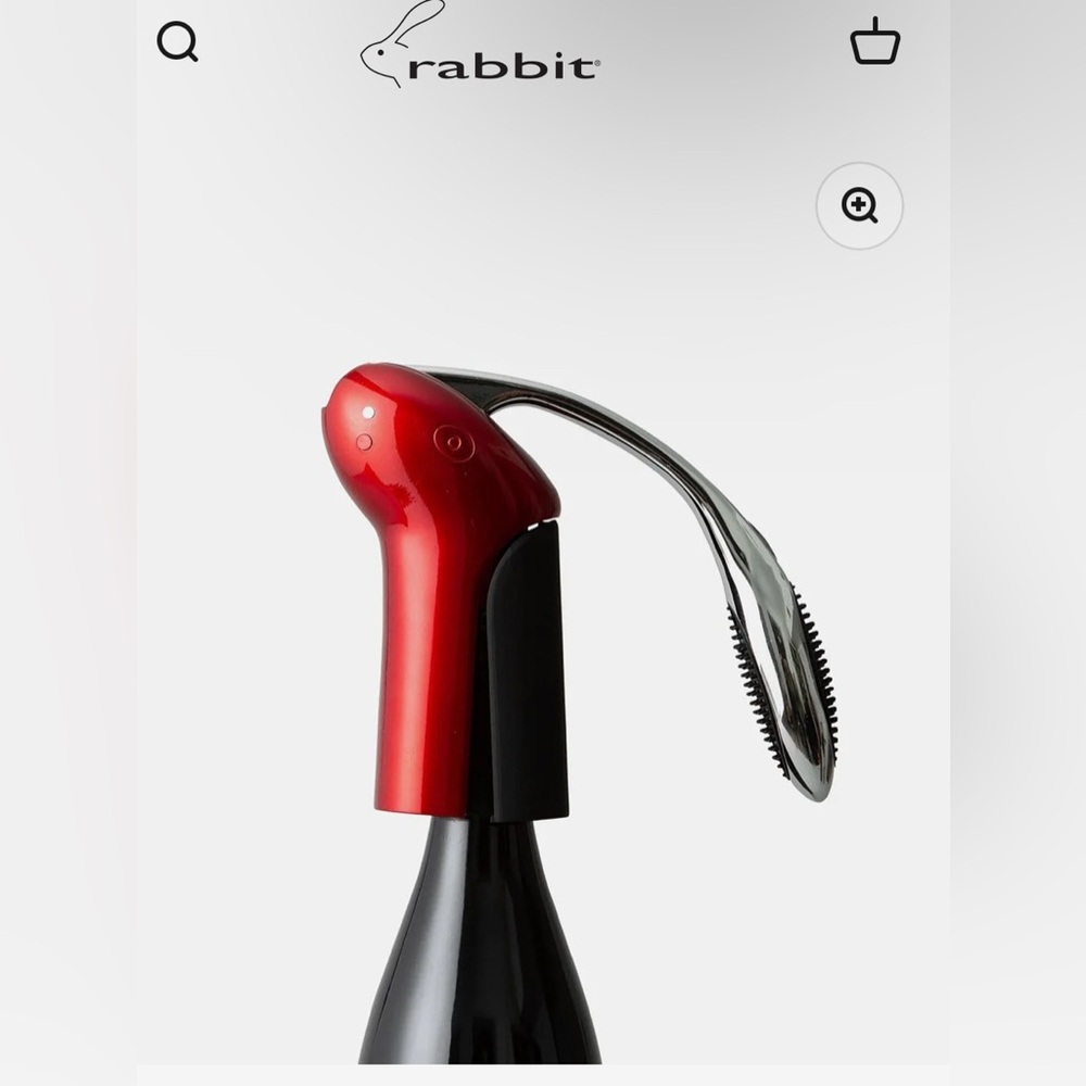 Wine bottle opener